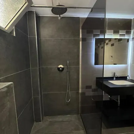 Apartment Beachside Boutique Sarande