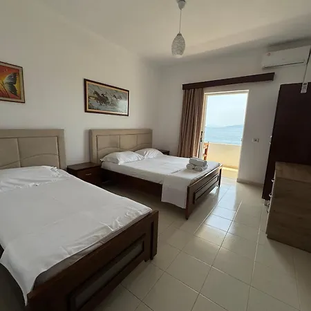 Beachside Coral Nest アパート Sarandë