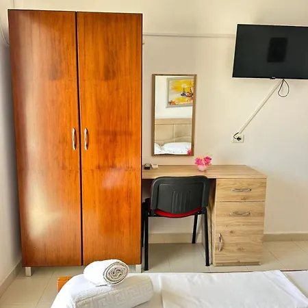 Beachside Boutique * Sarandë