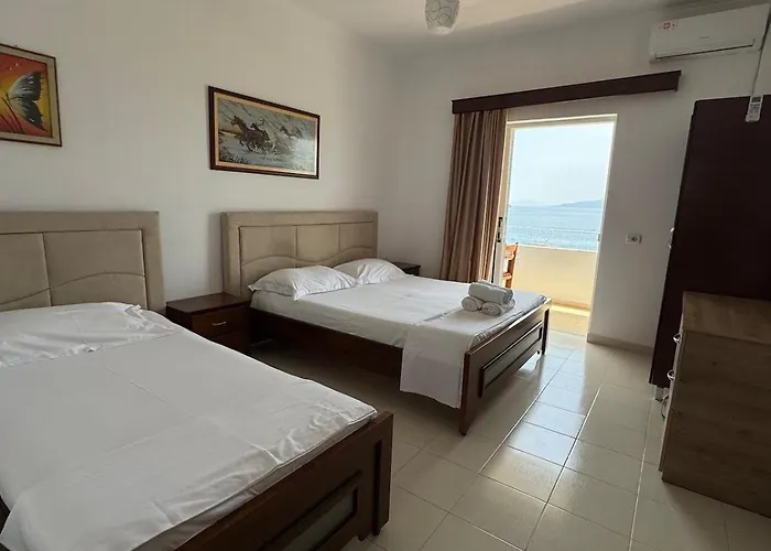 Beachside Coral Nest アパート Sarandë